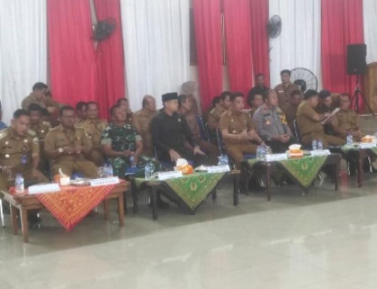 Ketua DPRD Yuli Setia Bakti Menghadiri Deklarasi Ikrar Damai Pilkades Serentak 2023