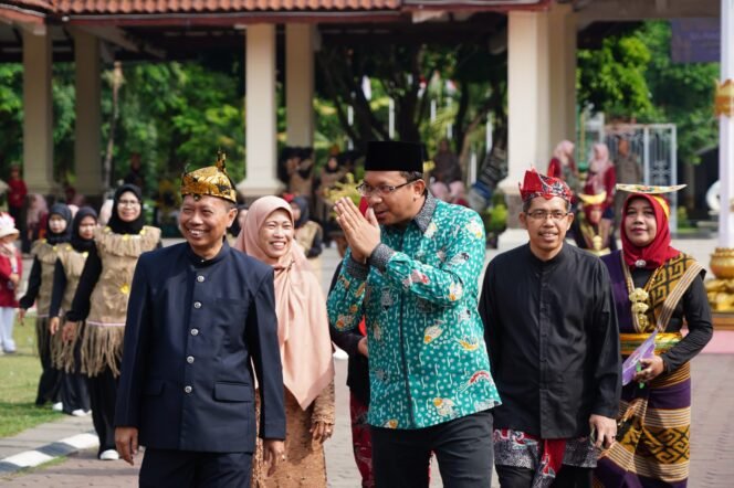 
					Bupati Gus Muhdlor Minta Guru Jaga Profesionalisme Guna Pendidikan Sidoarjo Lebih Baik