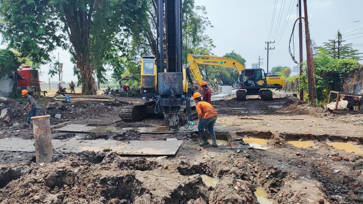 Proyek Frontage Road Ruas Delta Sari arah Waru Capai 54 Persen