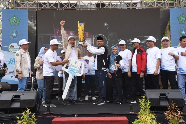 Awarding Sido Resik 2023, Desa Kedungcangkring Juara I Raih Hadiah 1 Unit Mobil Pickup dan Uang Rp.100 Juta