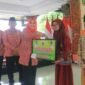 Bupati Mojokerto Serahkan Beasiswa 1,1 Miliar, Ini Penerimanya