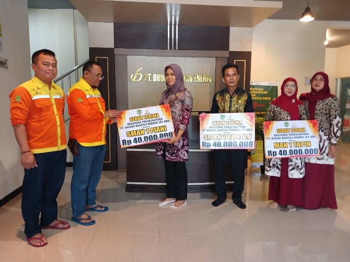 Bantuan Beasiswa PT.BRE Berlanjut Ke Tingkat SLTA