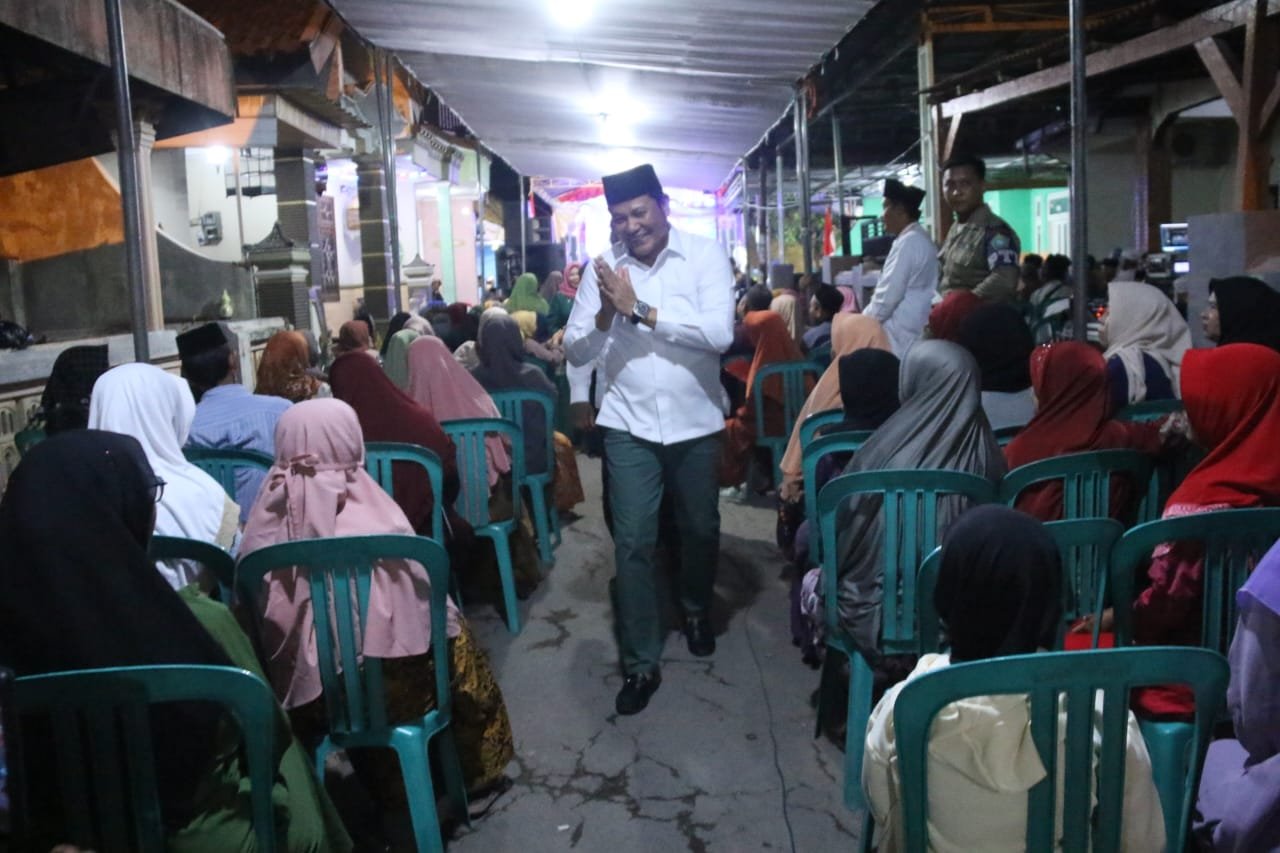 Wakil Bupati H.Subandi Hadiri Pengajian Umum Warga Dusun Pandean