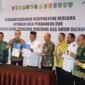 PJ.Bupati Tapin Hadiri RUPS 2023 dan RUPS Luar Biasa Bank Kalsel 2024