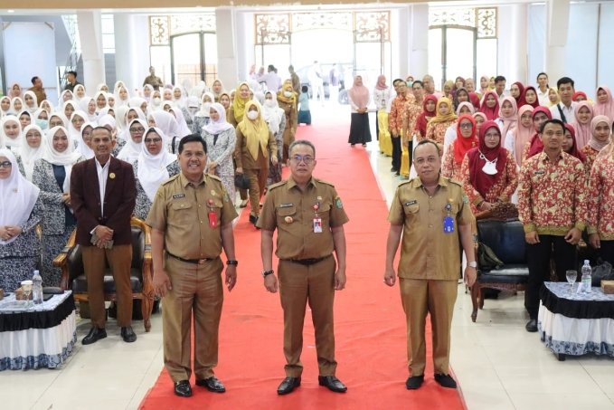 PJ.Bupati Tapin Beri Semangat Dan Motivasi Tenaga Kesehatan