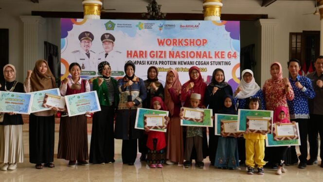 
					Peringati Hari Gizi Nasional, Gus Muhdlor : Penuhi Protein Hewani, Menuju Zero Stunting