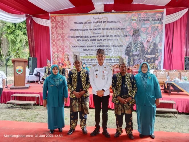 
					Pengukuhan Pemangku Adat Desa Sido Mukti Dan Mingkung Jaya Kecamatan Sungai Gelam Muaro Jambi