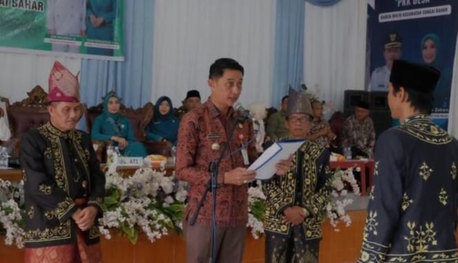 
					Pj Bupati Muaro Jambi Mengukuhkan Lembaga Adat Desa Marga Mulya Kecamatan Sungai Bahar