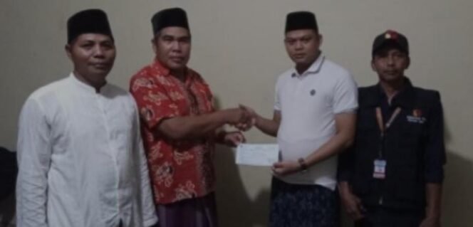
					Ketua DPRD Muaro jambi Yuli Setia Bakti Menerima Undangan Untuk Pencoblosan