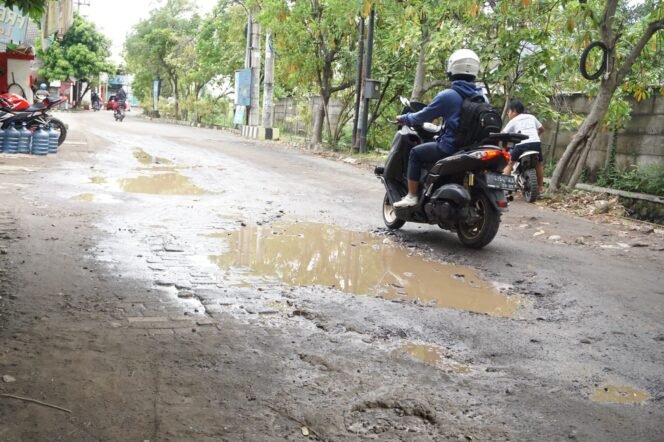 
					Jalan Suko-Masangan Wetan Dibeton, Warga Senang Keluhannya Direspon Bupati Sidoarjo