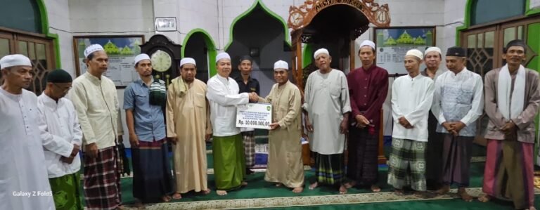 Safari Subuh Pj Bupati Tapin Beserta Istri Rangkul Warga Bak Saudara
