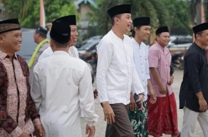 
					Pj Bupati Bachyuni Deliansyah Buka Puasa Sekaligus Shalat Tarawih Berjamaah Dengan Masyarakat