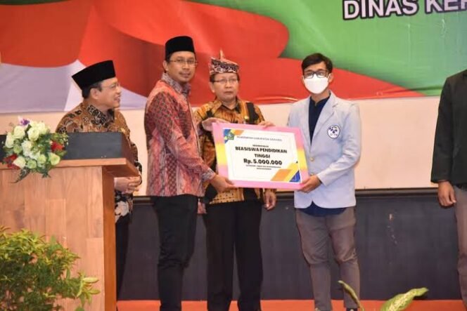 
					Pemkab Sidoarjo Kembali Buka Pendaftaran Beasiswa Pendidikan Tinggi dan Keagamaan Kuota 2.000 Penerima