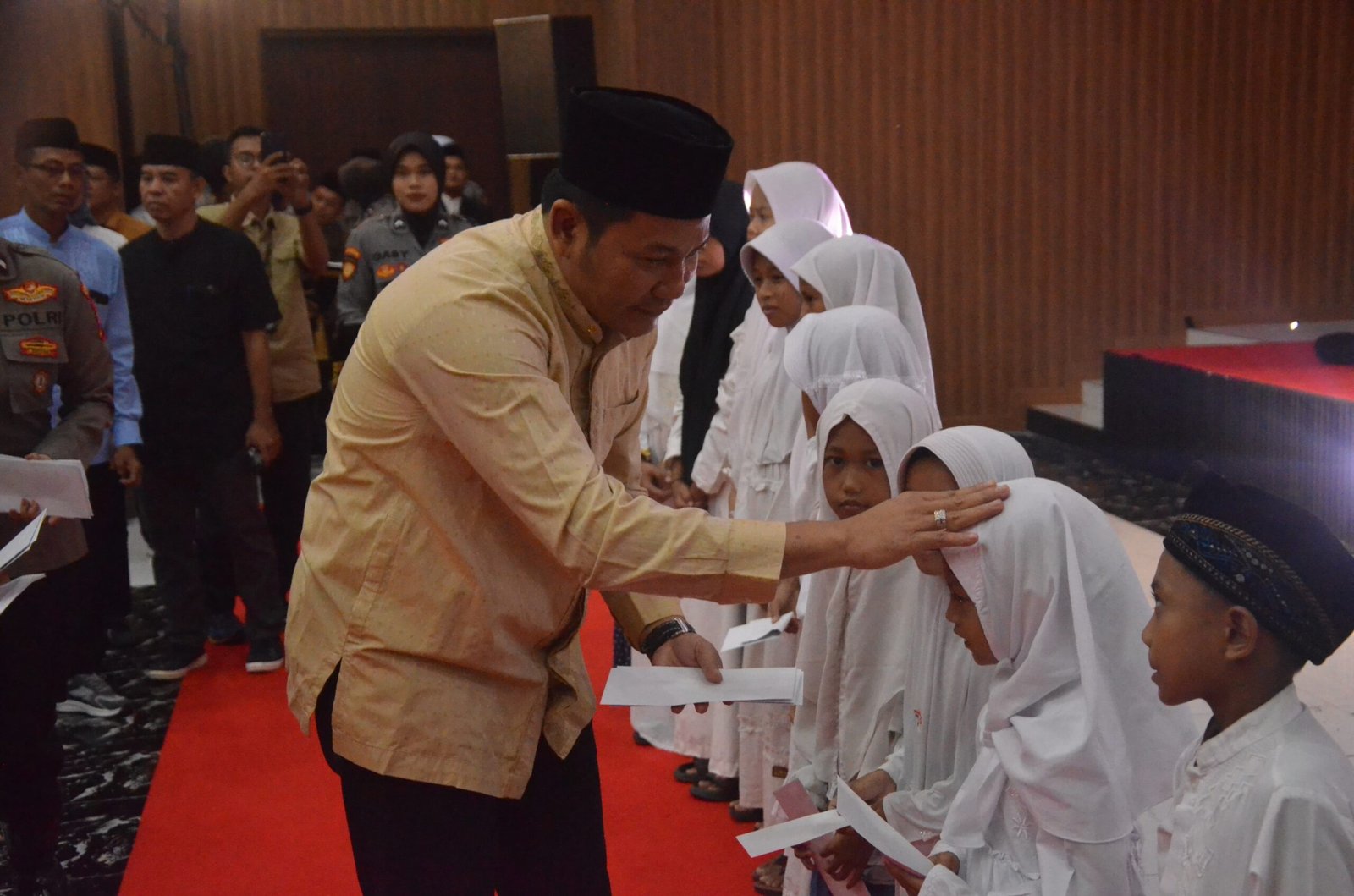 Bupati Ahmad Muhdlor dan Wabup Subandi Buka Puasa Bersama dengan Forkopimda dan Tokoh Masyarakat