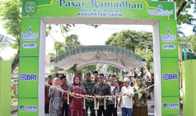
					Pj.Bupati Tapin Buka Pasar Ramadhan 
