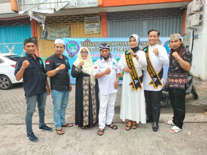 
					Yayasan PP. Al Kholiqi Rehabilitasi Pecandu Narkoba Bersama Dengan BNN Sidoarjo Berbagi 1000 Takjil