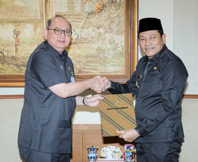 
					Resmi Sebagai Plt. Bupati Sidoarjo, Wabup Subandi Lanjutkan Estafet Kepemimpinan di Pemkab Sidoarjo