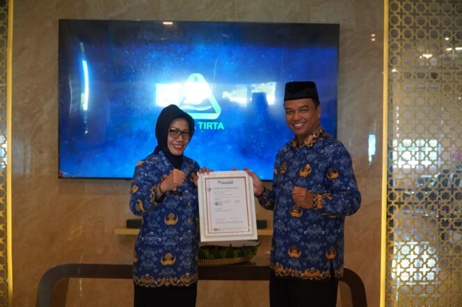 
					Perumda Delta Tirta Sidoarjo Raih Sertifikat ISO 9001:2015, Bukti Kerja Keras Internal Yang Semakin Baik dan Solid