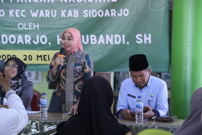
					PKM di Kecamatan Waru dan Sedati Menerima Bantuan Pangan Beras
