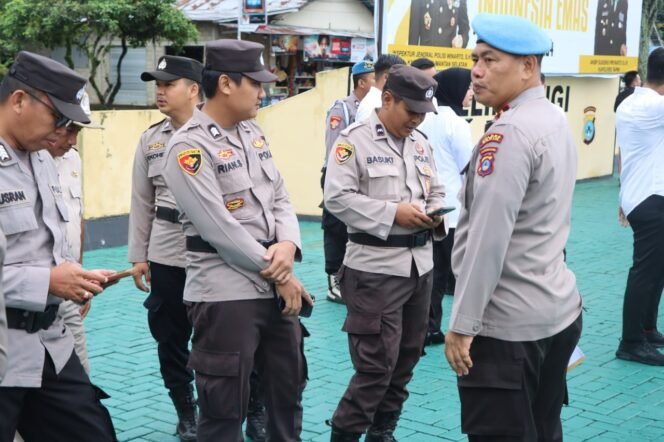 
					Polres Tapin Imbau Anggotanya Serentak Jauhi Judi Online