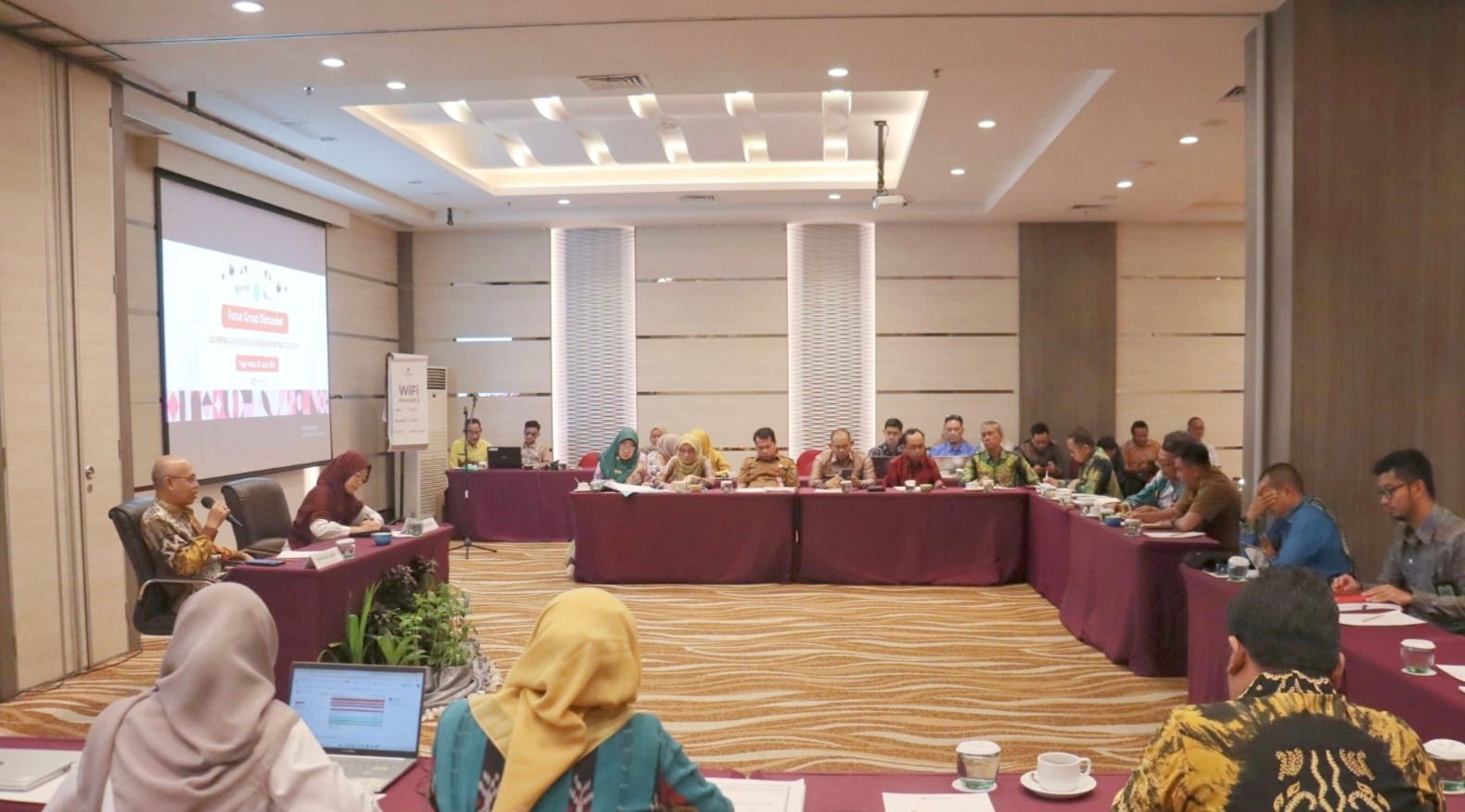 Sekda Tapin dan Kepala SKPD Hadiri FGD bersama Kemenpan RB Terkait Formasi Birokrasi Di Tapin