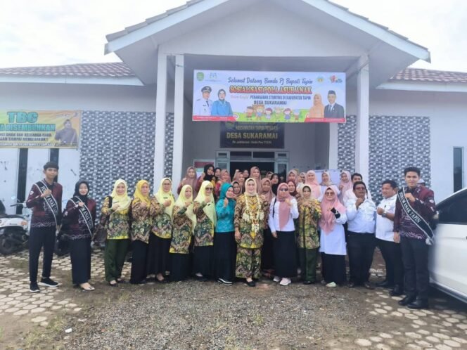 
					Ketua PKK Tapin PJ.Hj.Masrupah Sosialisasi Stunting Di Sukaramai