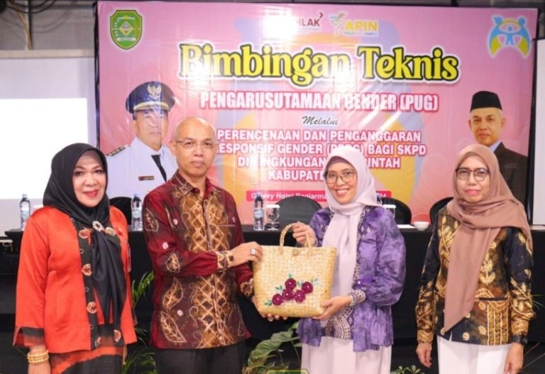 SKPD Di Tapin Hadiri Bimtek PUG melalui PPRG