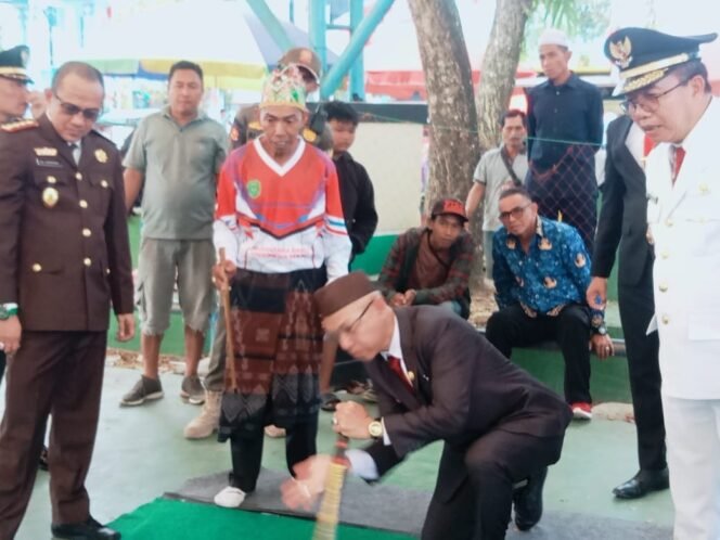 
					Puncak Peringatan HUT RI ke-79 Di Tapin Semarak Antusias Dihadiri Warga
