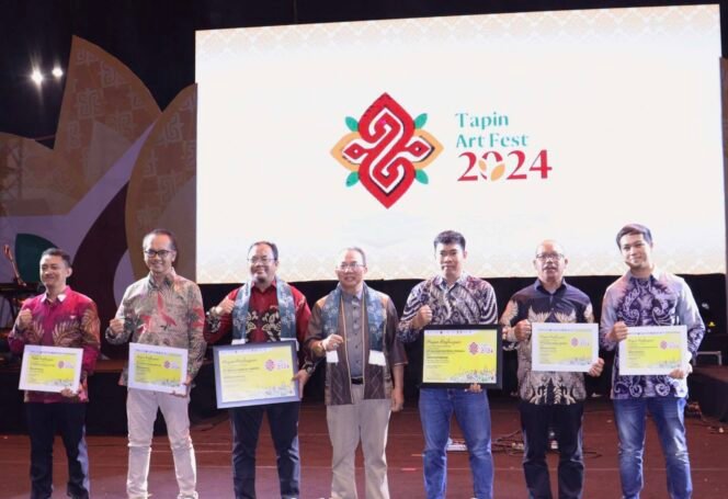 
					PJ Bupati Tapin Resmi Menutup Tapin Art Fest 2024