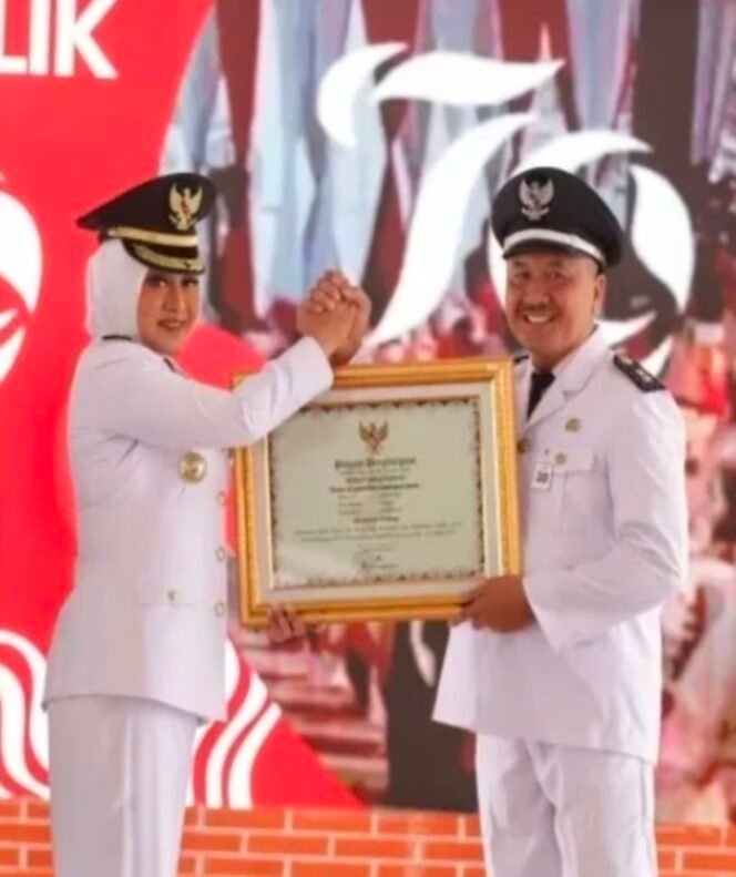 
					Berhasil Lunasi PBB P2, 19 Desa dan Ratusan Dusun Mendapat Reward Dari Bupati Mojokerto