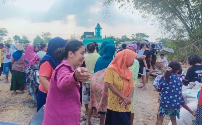 
					Rusak Alat Berat Milik CV RF, LSM Srikandi & Pengikutnya Dilaporkan Ke Polres Mojokerto