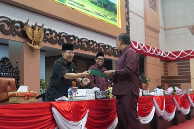 
					Bahas APBD 2025, Fraksi-Fraksi DPRD  Berikan Pandangan Umum, Inilah Isinya 
