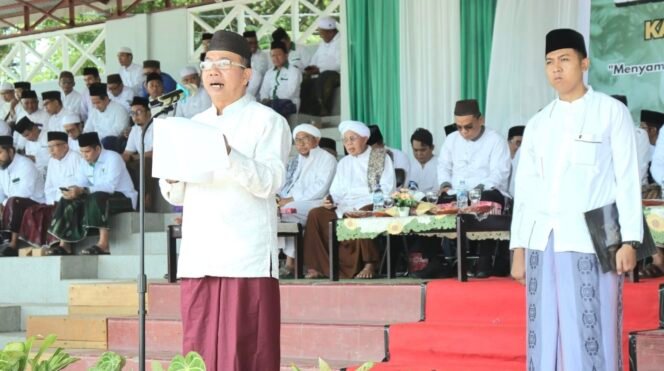 
					Ribuan Santri Peringati Hari Santri Nasional Bersama Pj Bupati Tapin