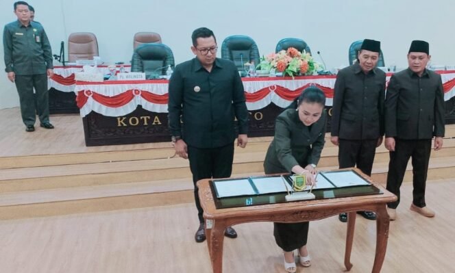 
					Lima Raperda Dibahas Wali Kota & DPRD Kota Mojokerto, Ini Rancangan dan Targetnya
