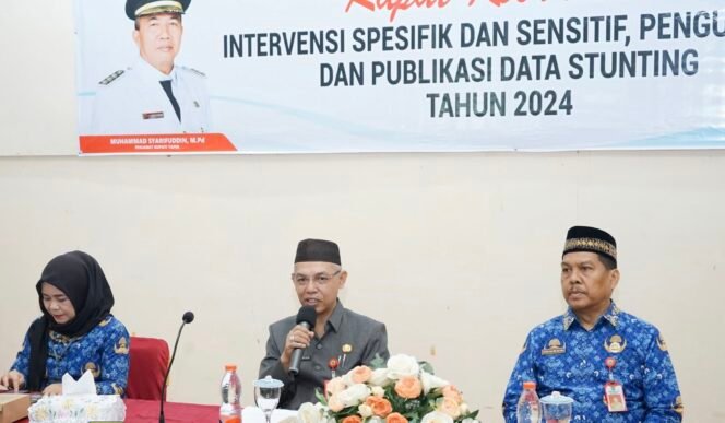 
					Sekda Tapin Buka Rakor Intervensi Spesifik, Sensitif Pengukuran dan Publikasi Data Stunting Tahun 2024

