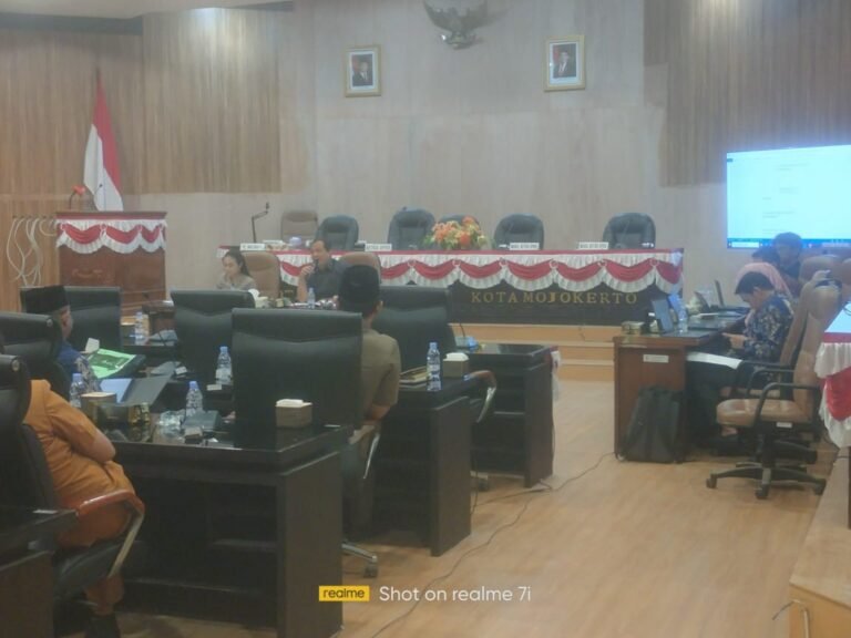 Bapemperda Gelar Rapat Sinkronisasi & Harmonisasi Bahas Perda Inisiatif DPRD Kota Mojokerto