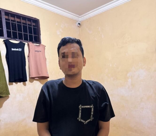 
					Anak Tega Tusuk Leher Ayah Sampai Mampus Di Tempat