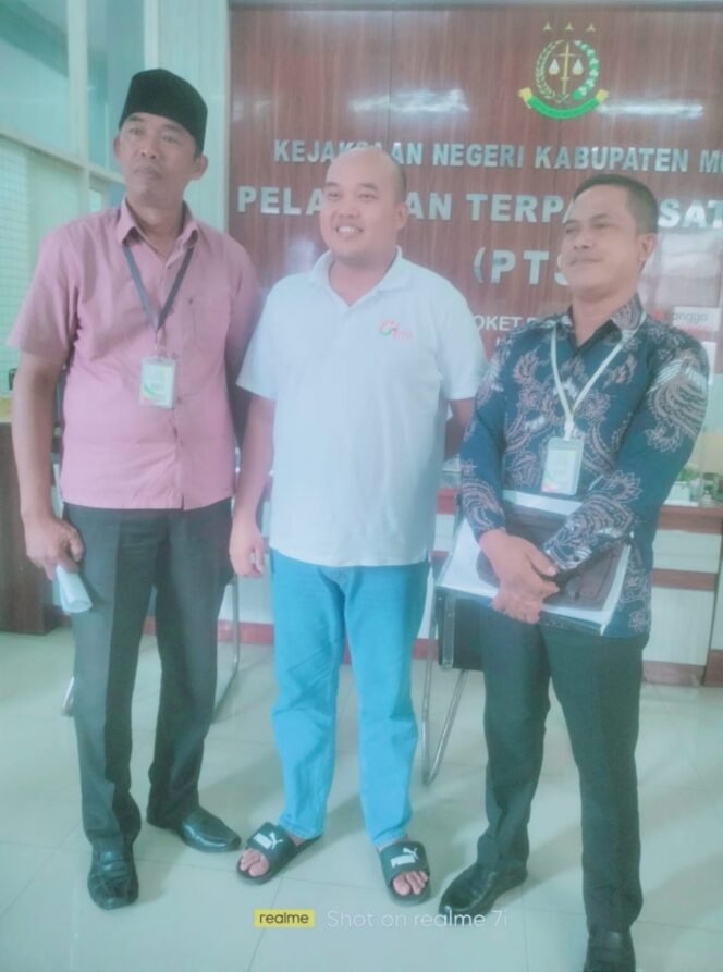 
					Kasus BK Desa Sadar Tengah Ada Indikasi Korupsi, Awal Tahun 2025 Bakal Ada Tersangka