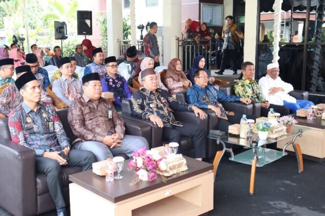 
					Nikah Massal 59 Pasutri, Peringati Hari Jadi Kabupaten Tapin Ke-59