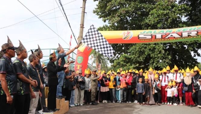 
					Ribuan Peserta Ikuti Jalan Sehat Event Cetak Rekor MURI