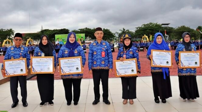 
					Apel Hari Kesadaran Nasional Sekaligus Penyerahan Reward Dan Hadiah