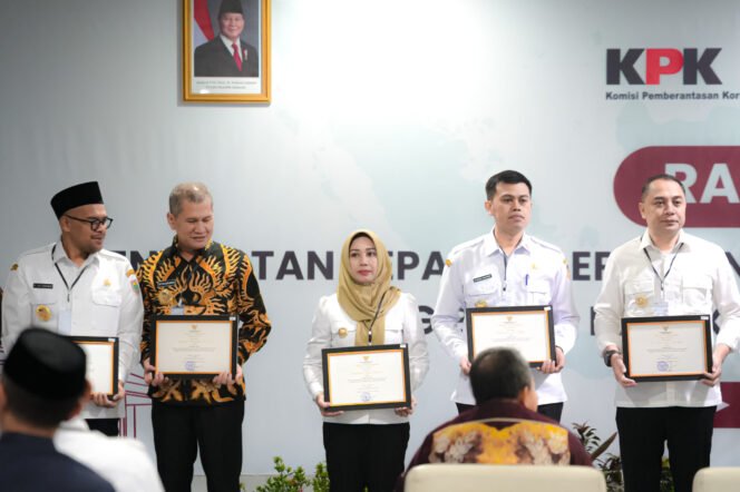 
					Kota Mojokerto Raih Penghargaan MCP 2024 Terbaik, Ning Ita: Pemerintahan Bersih adalah Budaya Kami