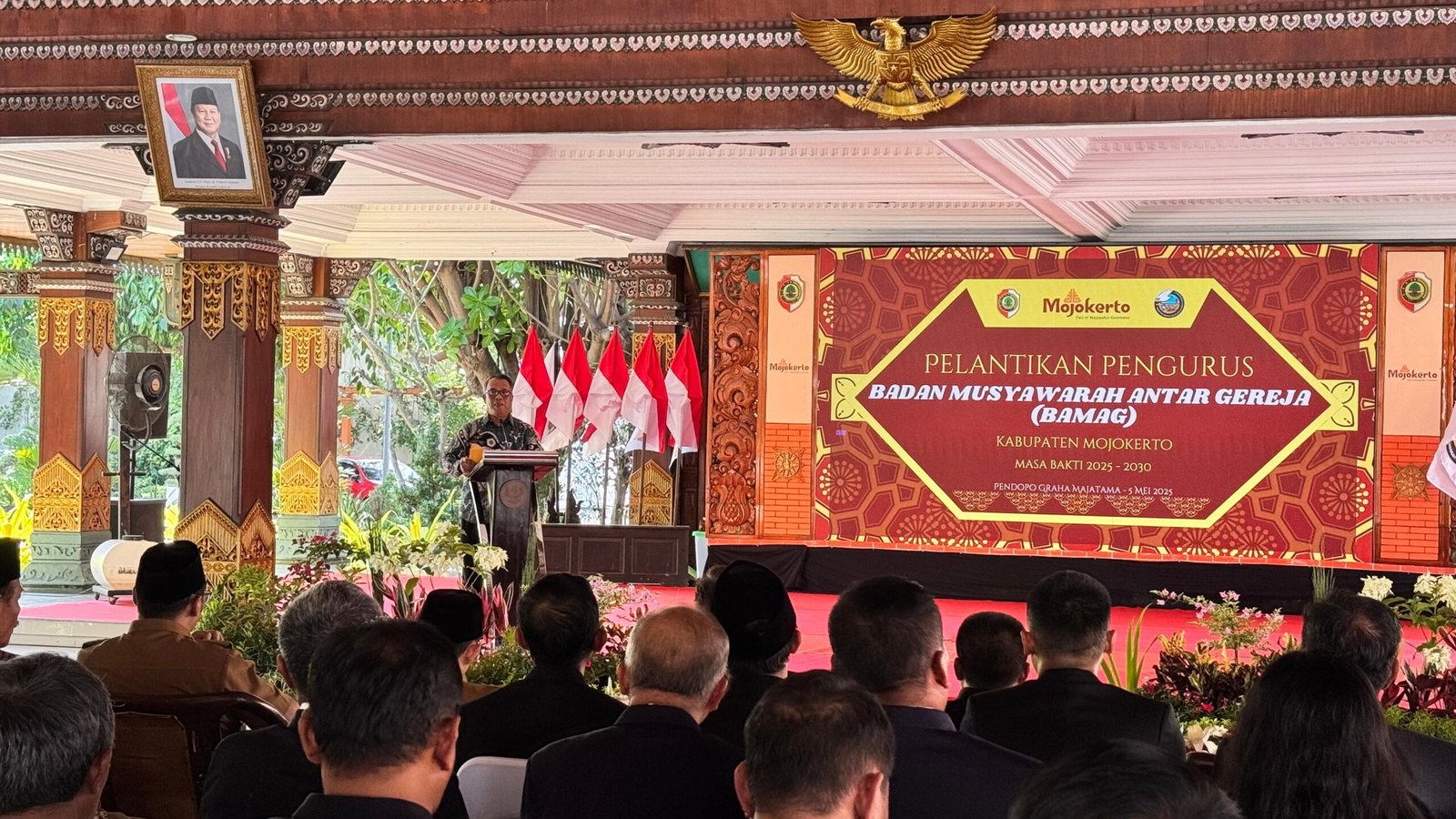 Dukung Kerukunan Umat Beragama, Bupati Mojokerto Hadiri Pelantikan Pengurus Bamag 2025–2030