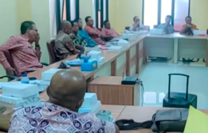 
					Polemik Pemberhentian Perangkat Desa, DPRD Mojokerto Soroti Kelalaian Camat Ngoro