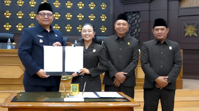 DPRD Kota Mojokerto Sahkan Raperda Pertanggungjawaban APBD 2024 Jadi Perda