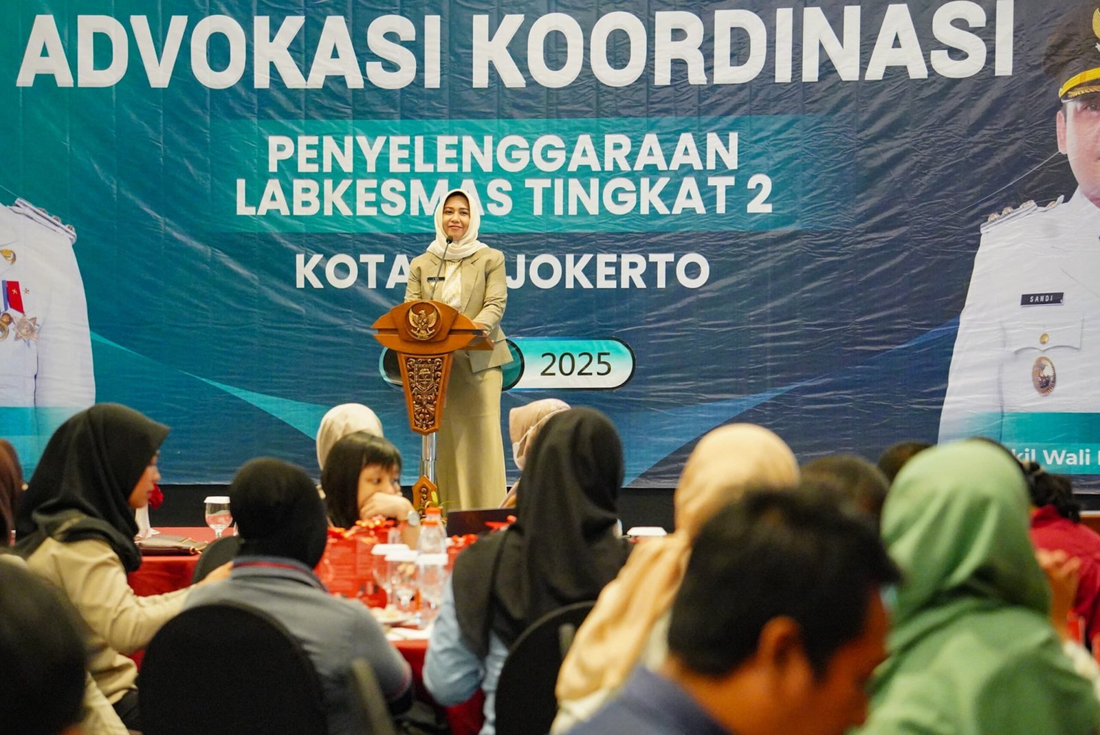 Wali Kota Mojokerto Imbau Pelaku Usaha Jaga Kesehatan Lingkungan Lewat Forum Advokasi Labkesmas Tingkat 2
