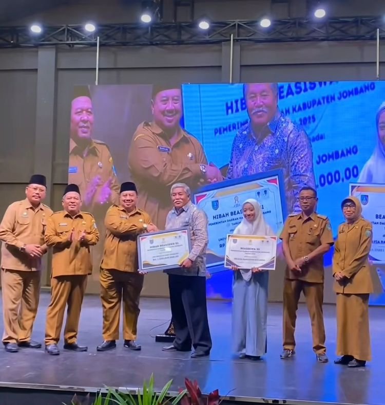 Bupati Jombang Luncurkan Beasiswa Milenial 2025: Strategi Cetak Generasi Unggul, Produktif, dan Cinta Desa