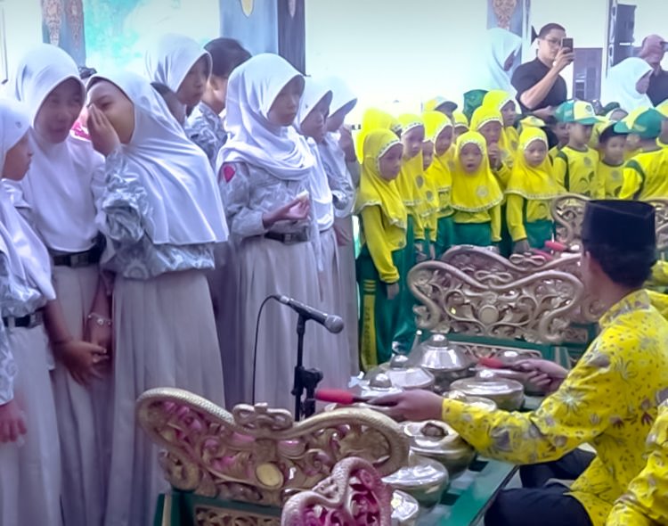 “Pendopo Milik Rakyat, Abah untuk Semua” Resmi Diluncurkan: Simbol Transformasi Pemerintahan Jombang yang Lebih Dekat dengan Rakyat
