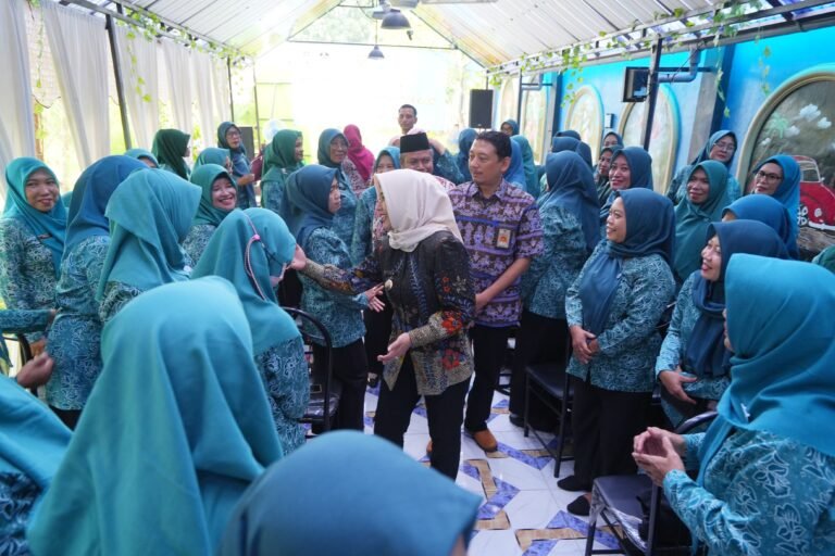 Wali Kota Mojokerto Ajak Kader PKK Prajurit Kulon Tanggap, Kreatif, dan Jadi Garda Depan Aspirasi Warga