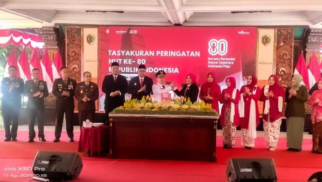 
					Bupati Mojokerto Ajak Warga Syukuri Kemerdekaan dan Perkuat Kolaborasi Daerah
